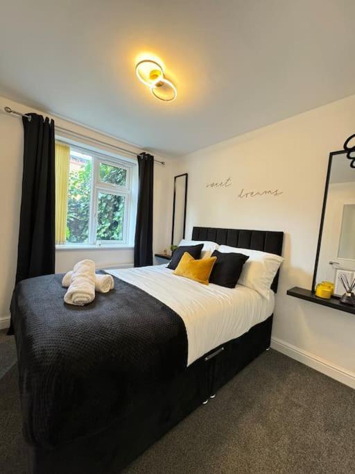 Luxury Cozy 3 Bed Apartment 5Mins From City - Free Parking! Nottingham Exterior photo